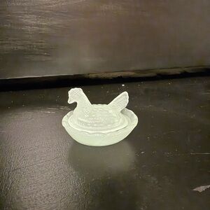 Light Jadeite Glass Hen on Nest